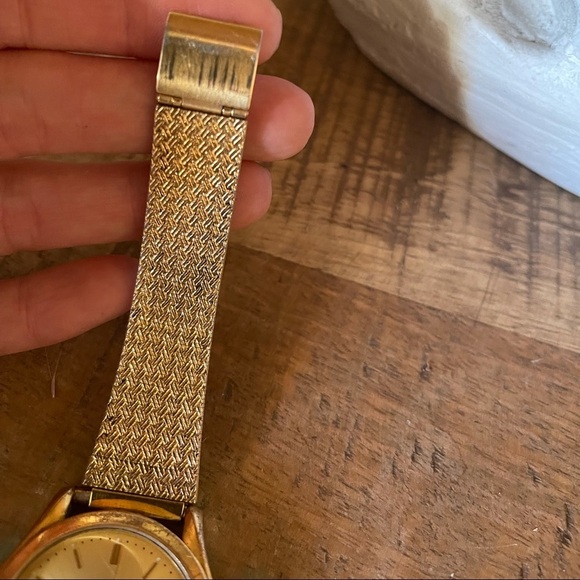 RARE vintage gold Pulsar (seiko) watch unisex main image 4